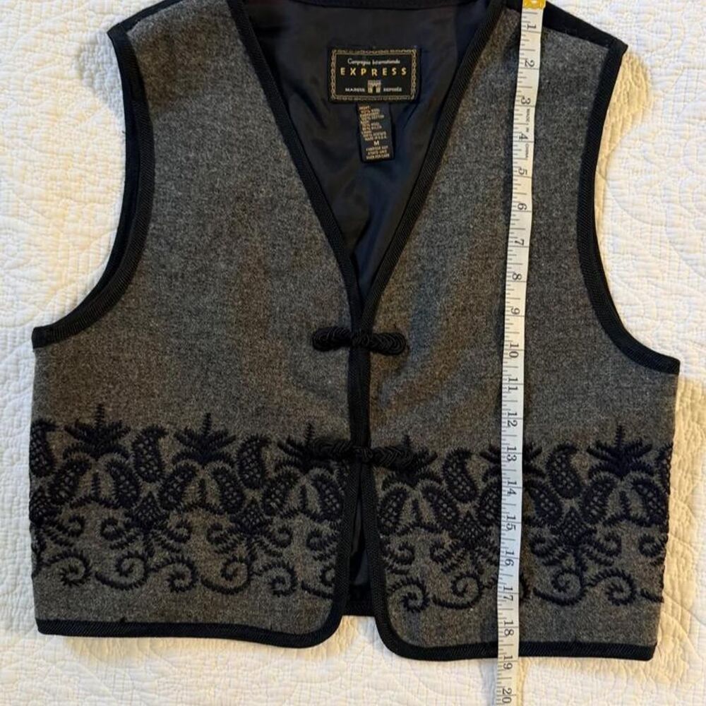 Express Women's Grey and Black Gilet